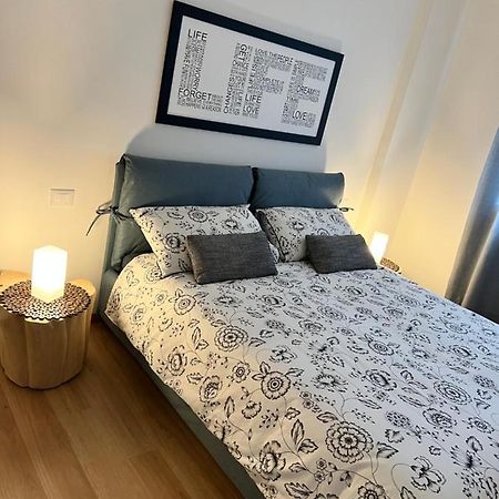 Mandi Mandi Cavour Apartamento Udine Exterior foto